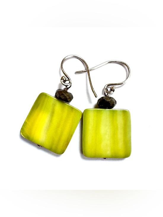 Silpada Jewelry - SILPADA Earrings Mother of Pearl MOP Sterling 925 Lime Green W1134 V.GOOD COND